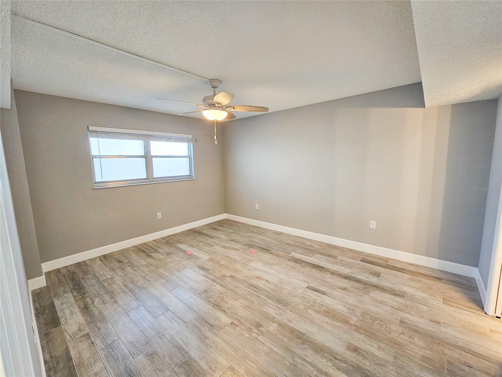 Image 18 of 36 For 5900 Shore Boulevard S 108