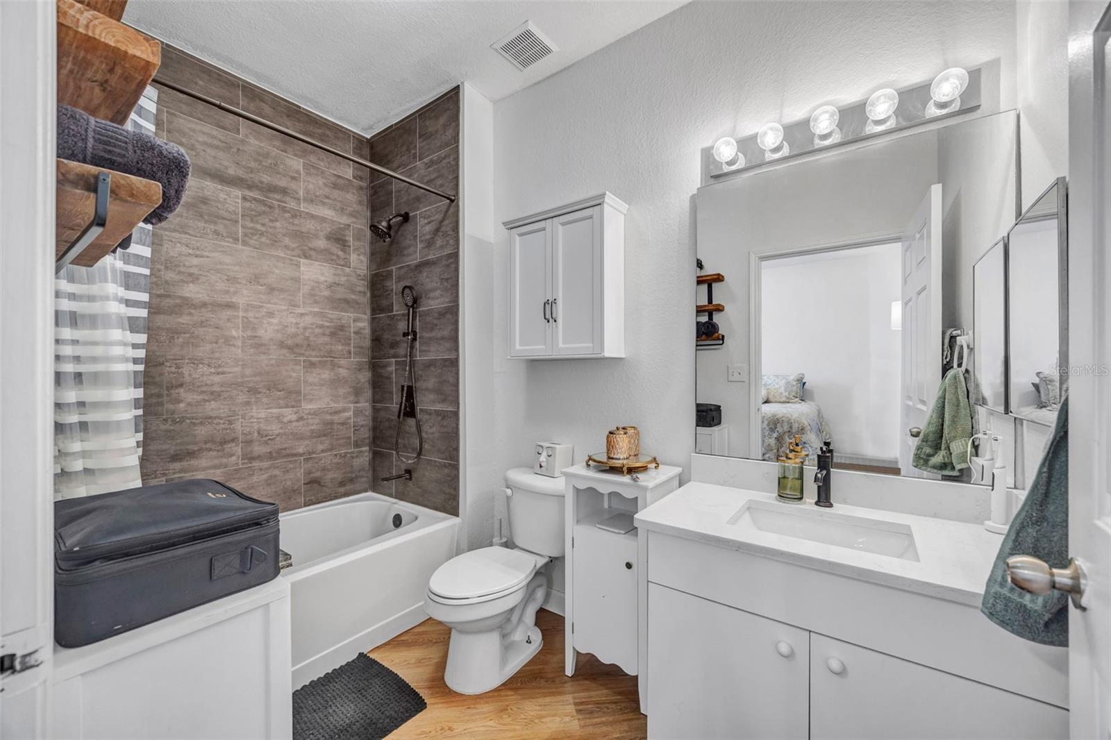 Image 11 of 19 For 4309 Bayside Village Drive 101