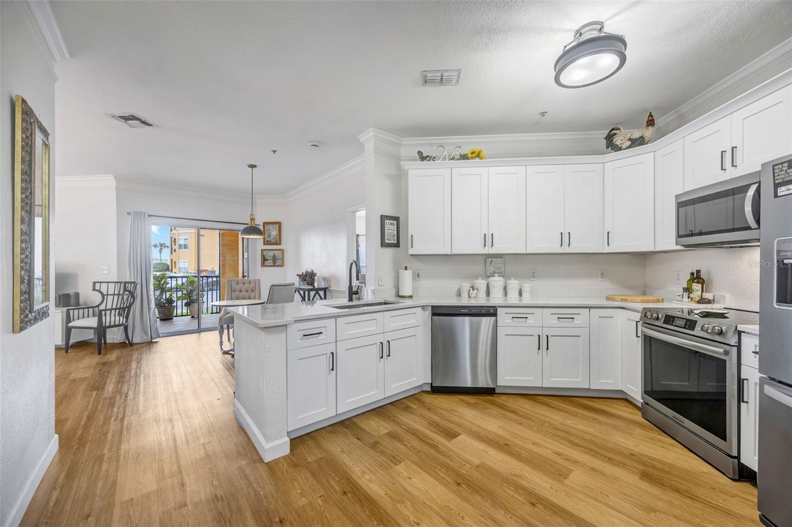 Image 5 of 19 For 4309 Bayside Village Drive 101