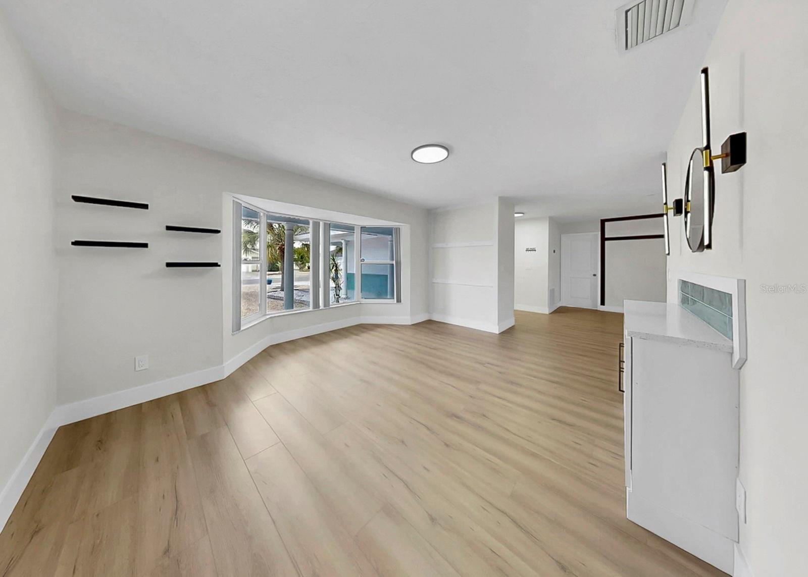 Image 16 of 37 For 6512 Senegal Palm Way