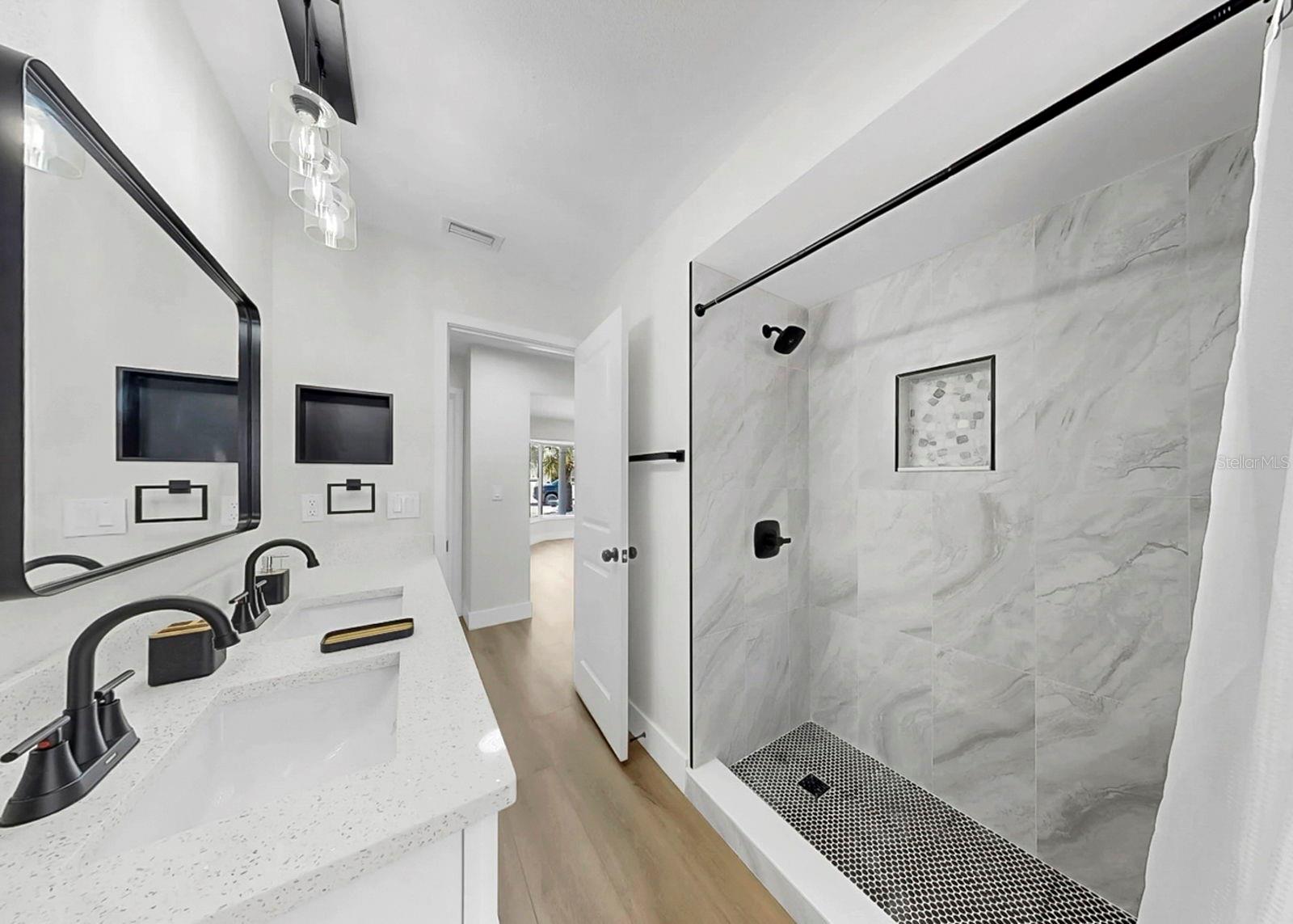 Image 24 of 37 For 6512 Senegal Palm Way