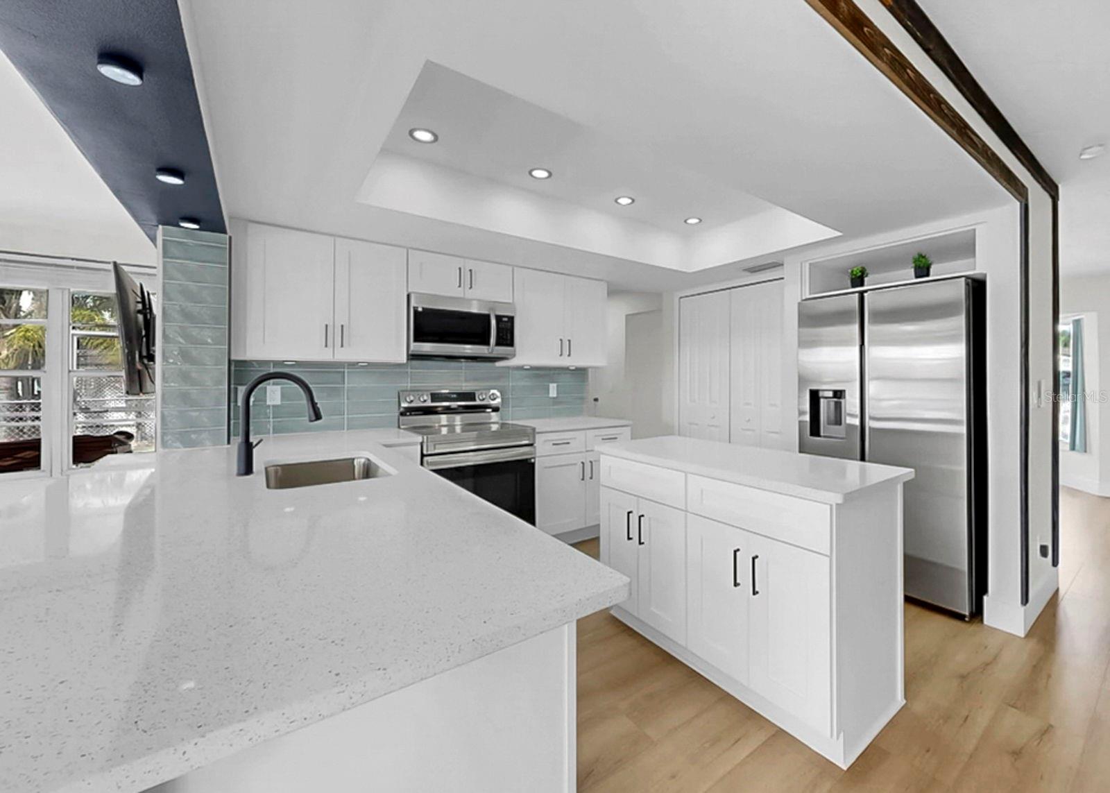 Image 8 of 37 For 6512 Senegal Palm Way