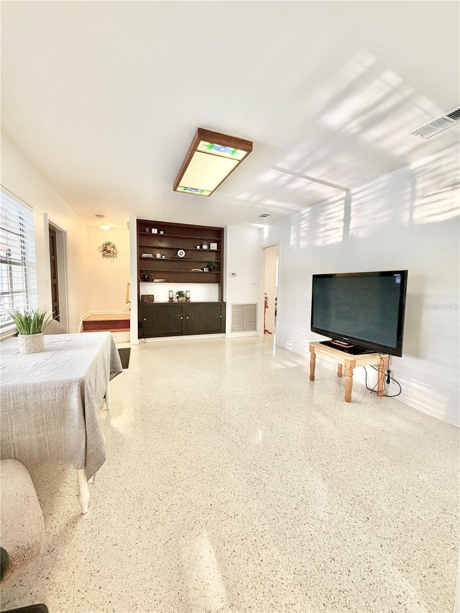 Image 35 of 74 For 506 Brenda Drive