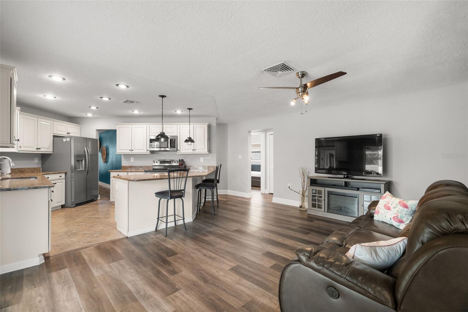 Image 14 of 44 For 101 Chestnut Circle