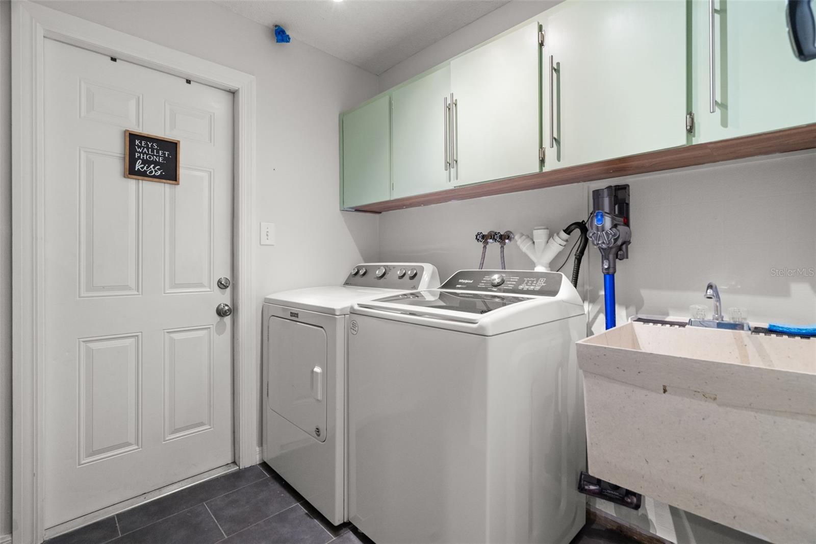 Image 16 of 44 For 101 Chestnut Circle