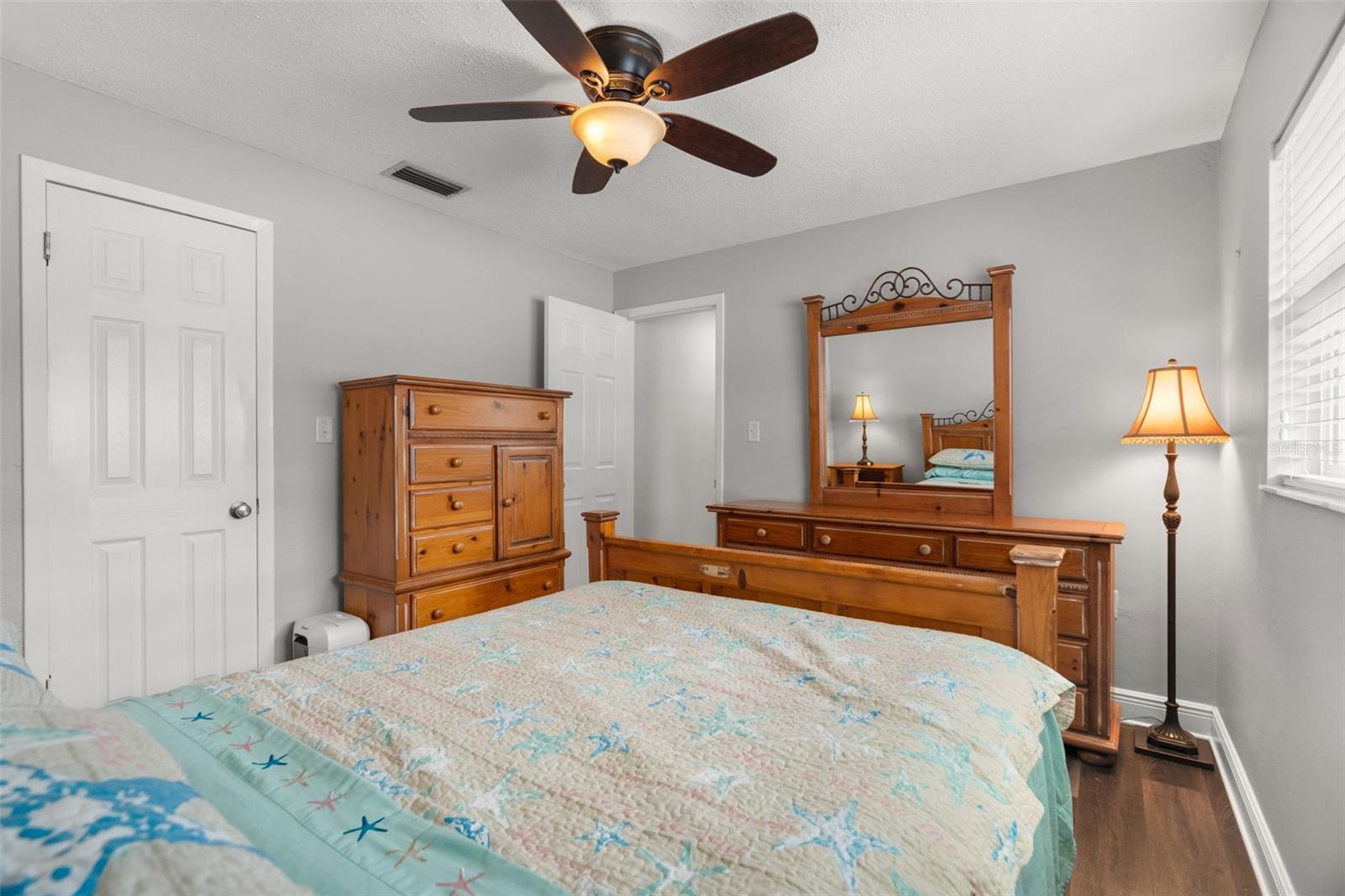 Image 21 of 44 For 101 Chestnut Circle