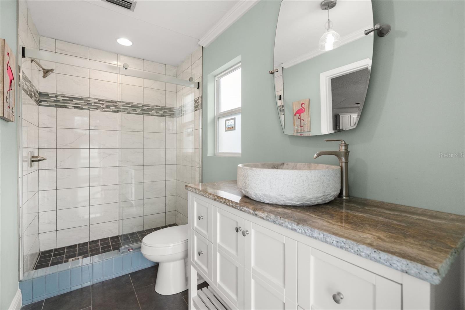 Image 23 of 44 For 101 Chestnut Circle