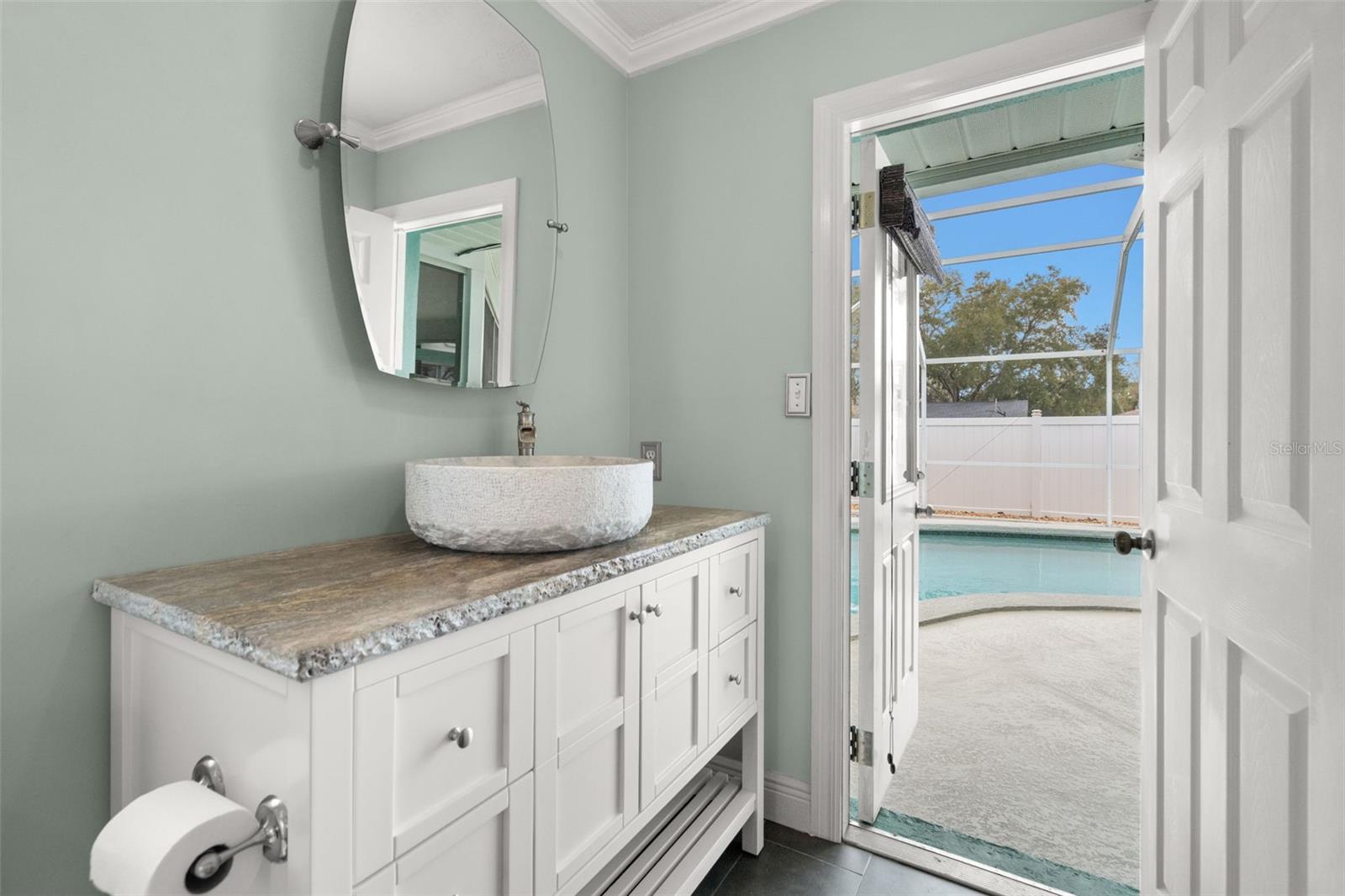 Image 24 of 44 For 101 Chestnut Circle