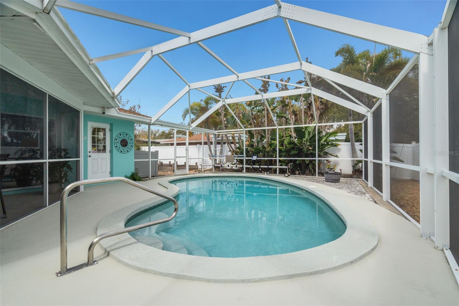 Image 32 of 44 For 101 Chestnut Circle