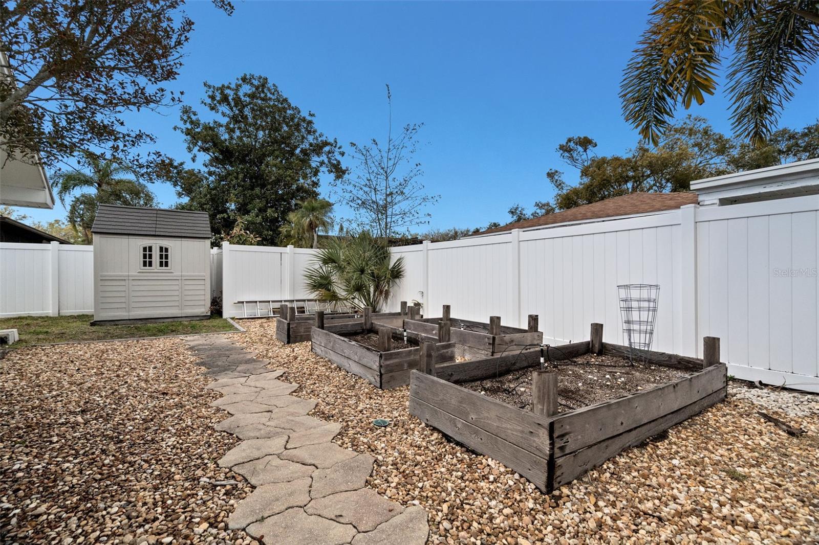 Image 33 of 44 For 101 Chestnut Circle