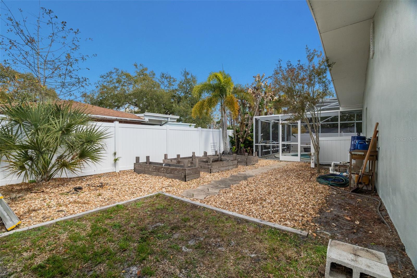 Image 34 of 44 For 101 Chestnut Circle