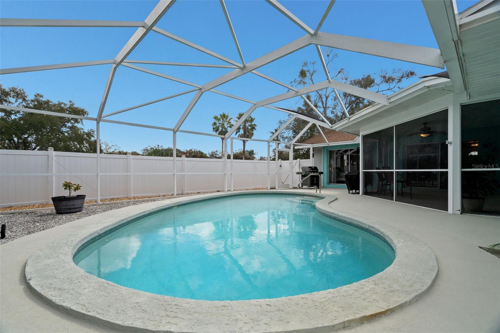 Image 36 of 44 For 101 Chestnut Circle