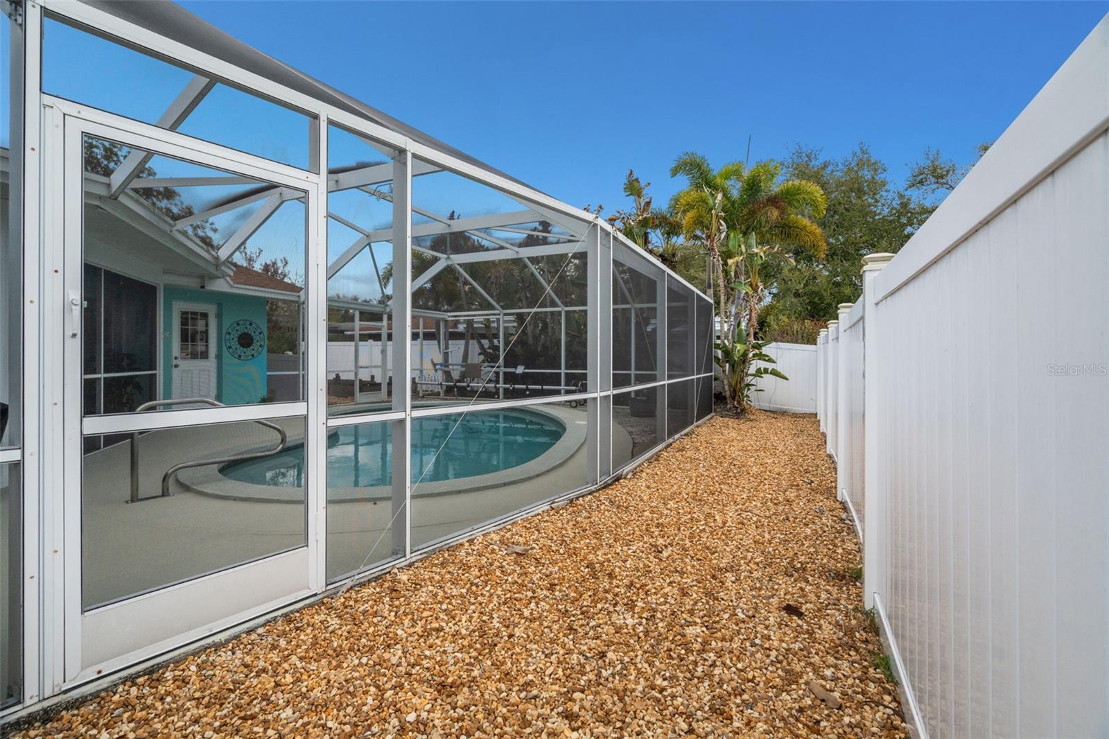 Image 38 of 44 For 101 Chestnut Circle