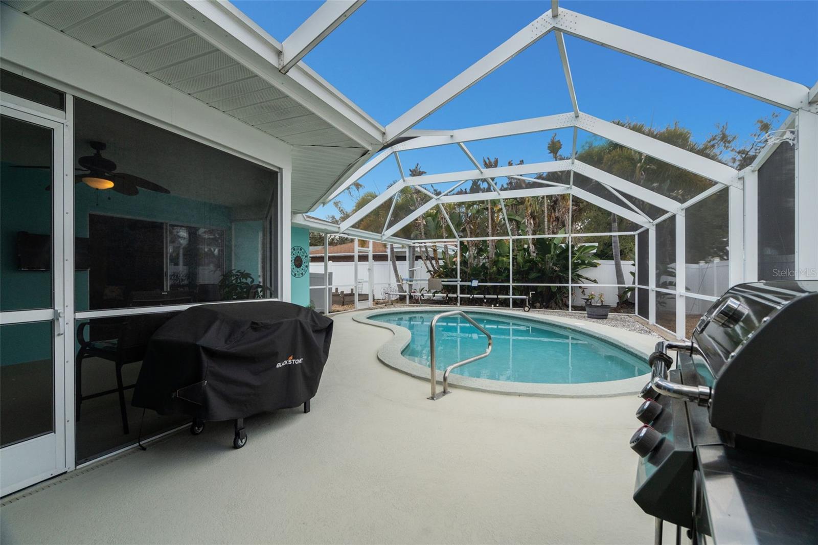 Image 39 of 44 For 101 Chestnut Circle