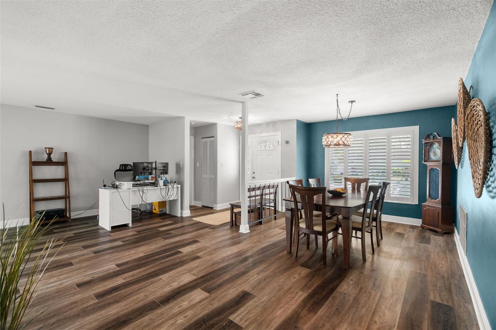 Image 5 of 44 For 101 Chestnut Circle