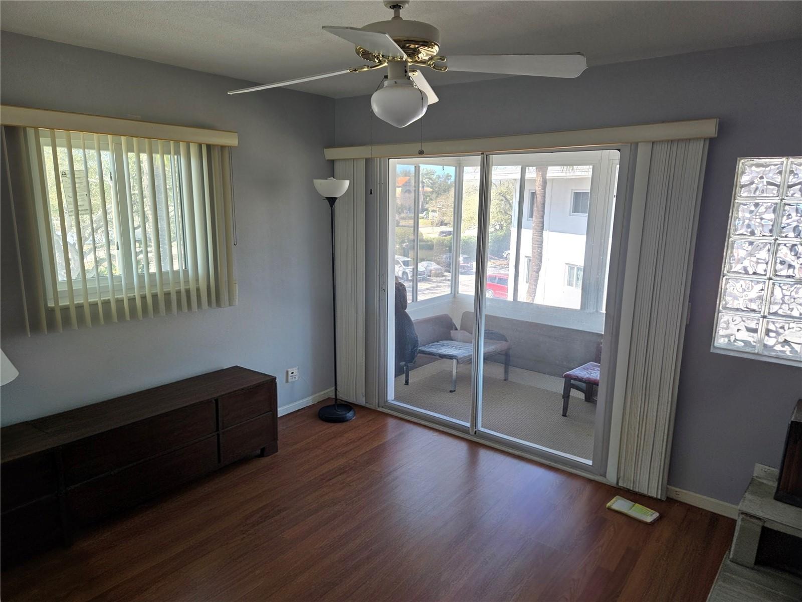 Listing photo id 8 for 11251 80th Avenue 310