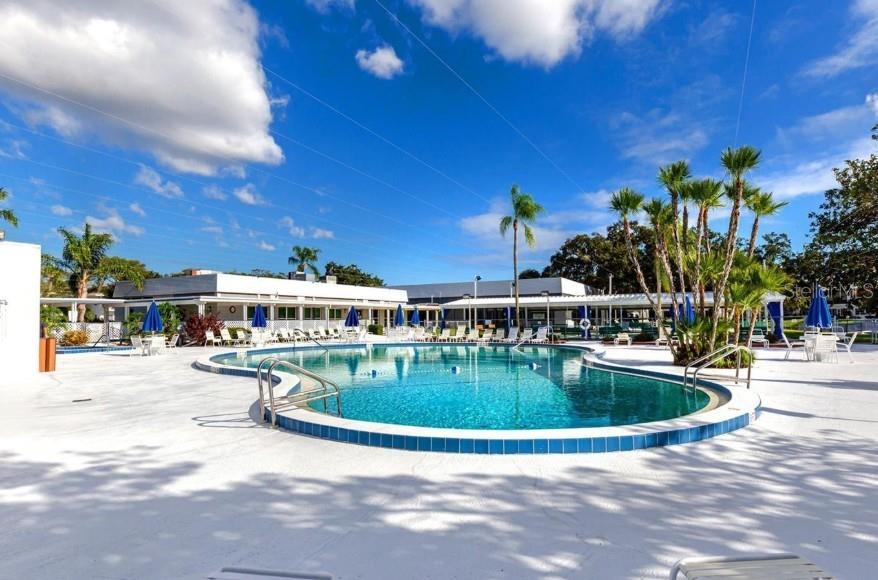 Listing photo id 13 for 11251 80th Avenue 310