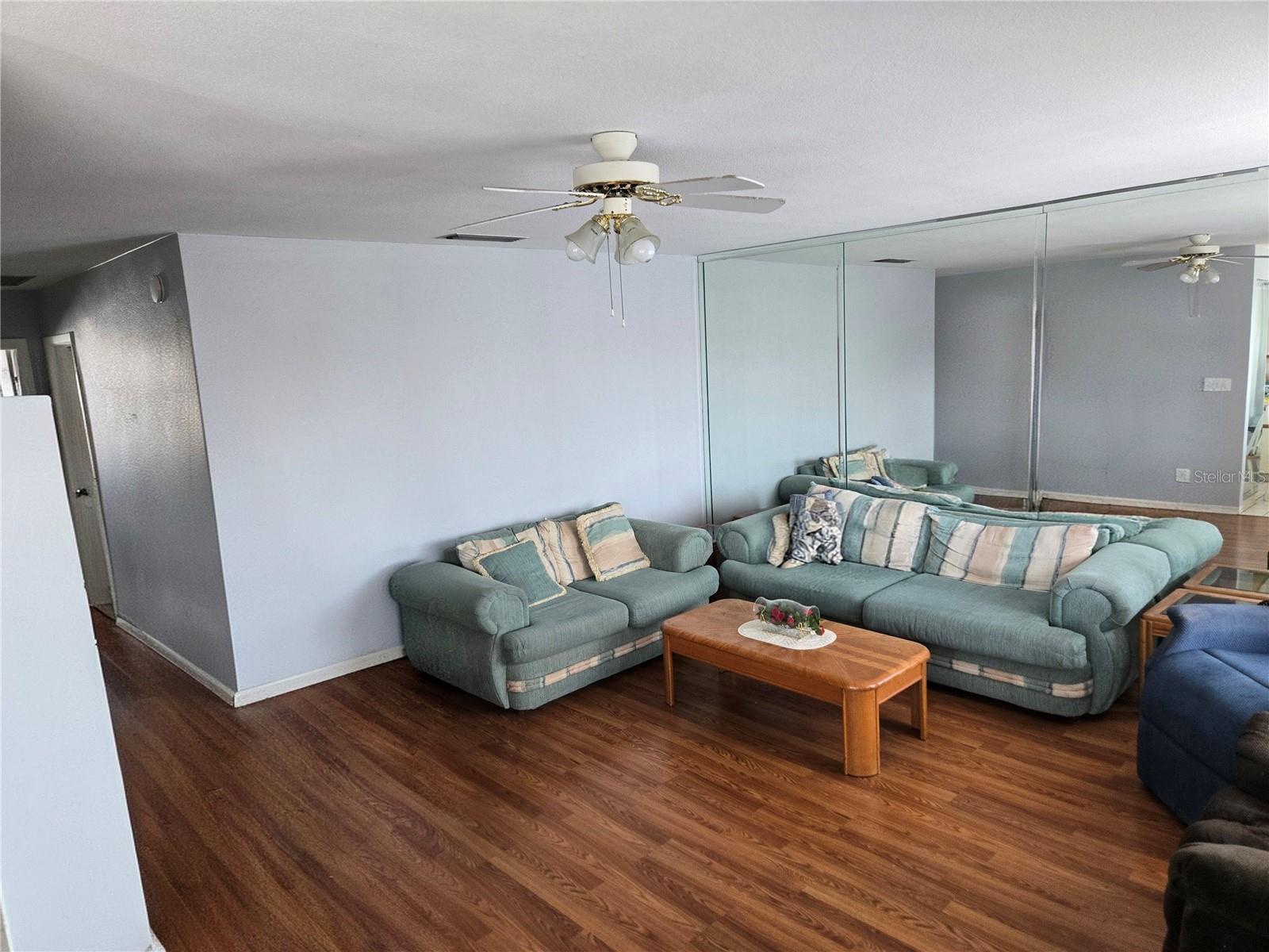 Listing photo id 6 for 11251 80th Avenue 310