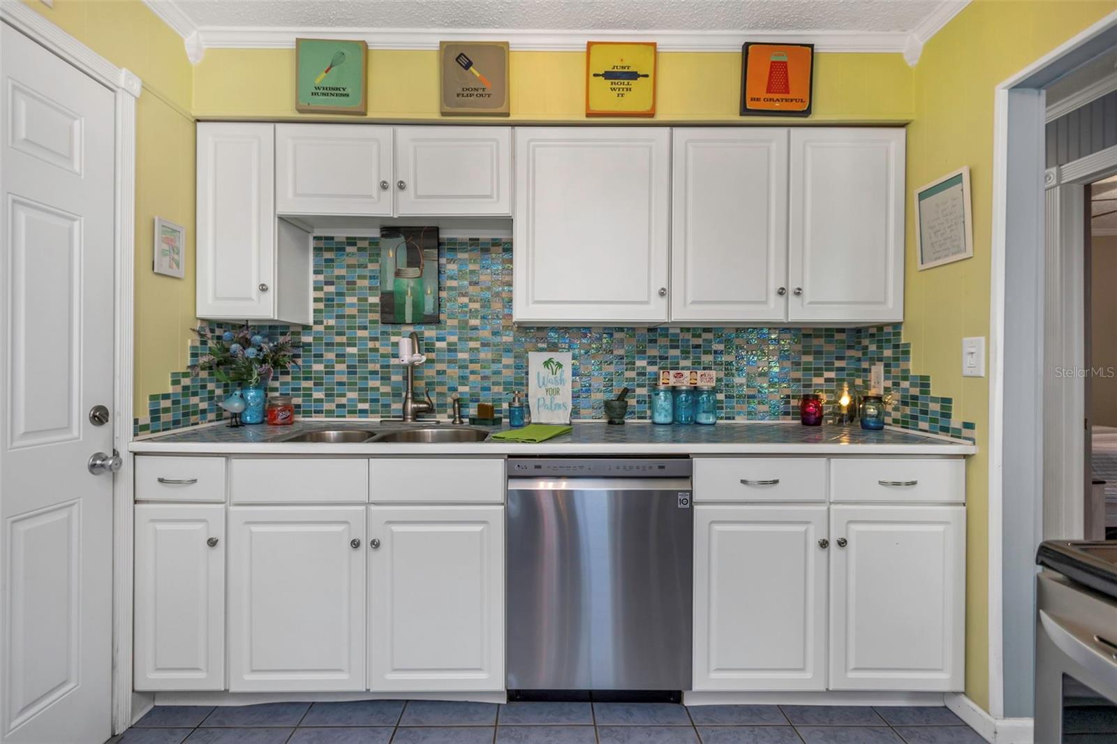 Image 13 of 74 For 3094 Hillsdale Avenue