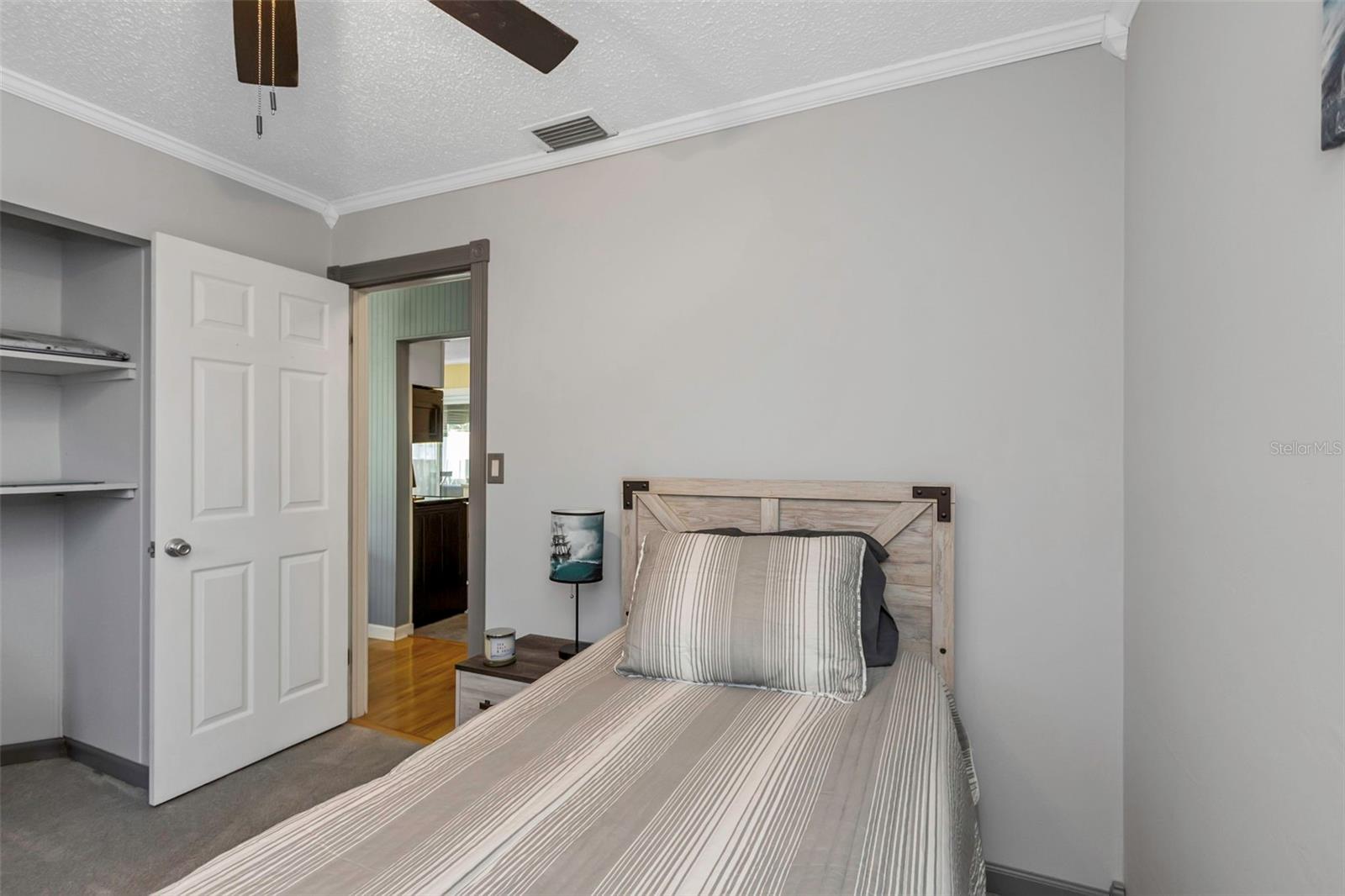 Image 25 of 74 For 3094 Hillsdale Avenue