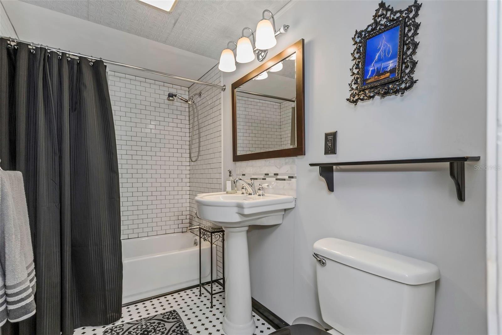 Image 40 of 74 For 3094 Hillsdale Avenue