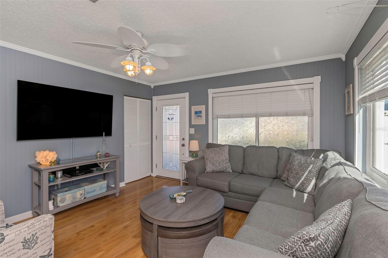 Image 6 of 74 For 3094 Hillsdale Avenue