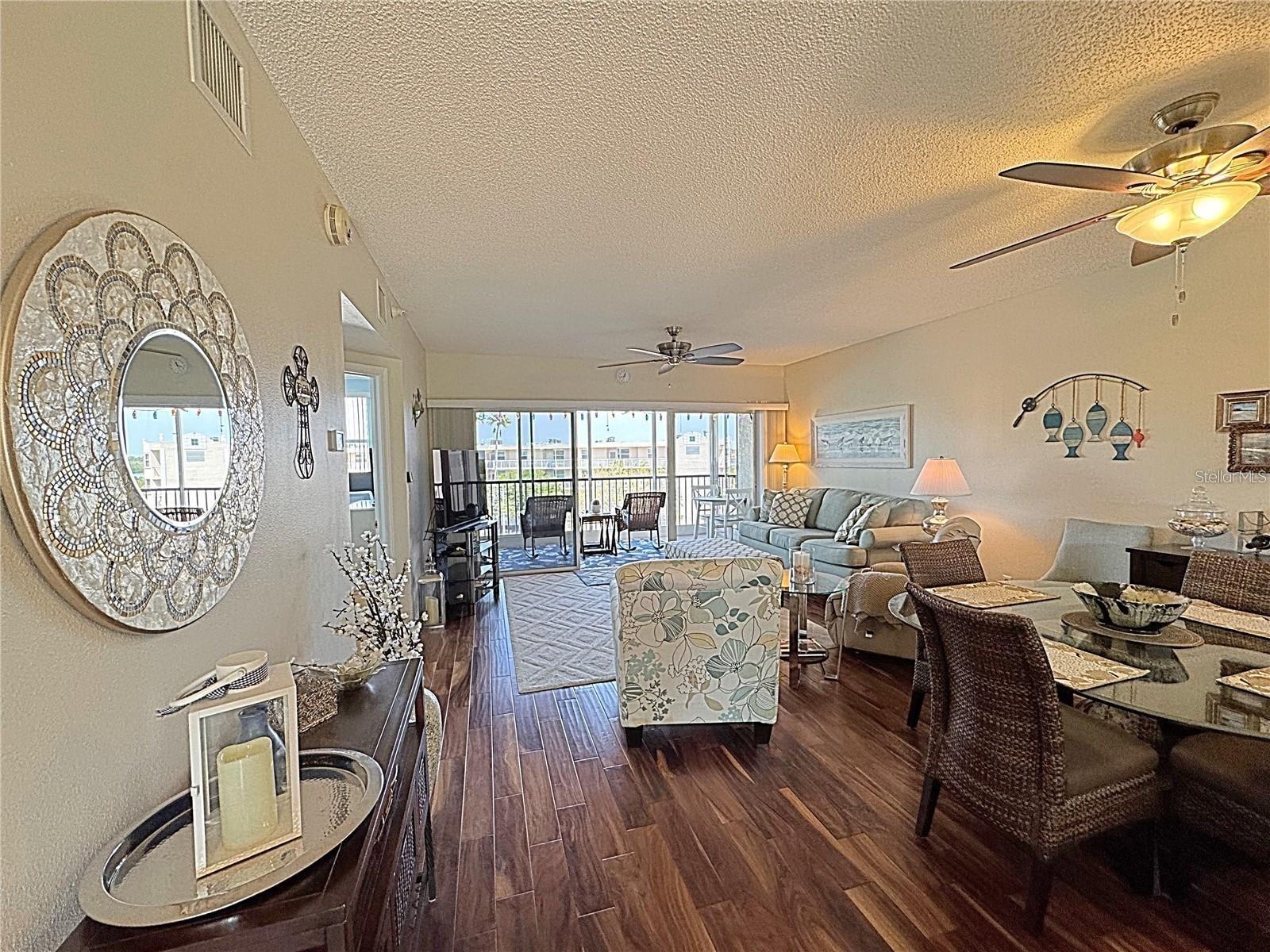 Image 10 of 35 For 6205 Shoreline Drive 1305