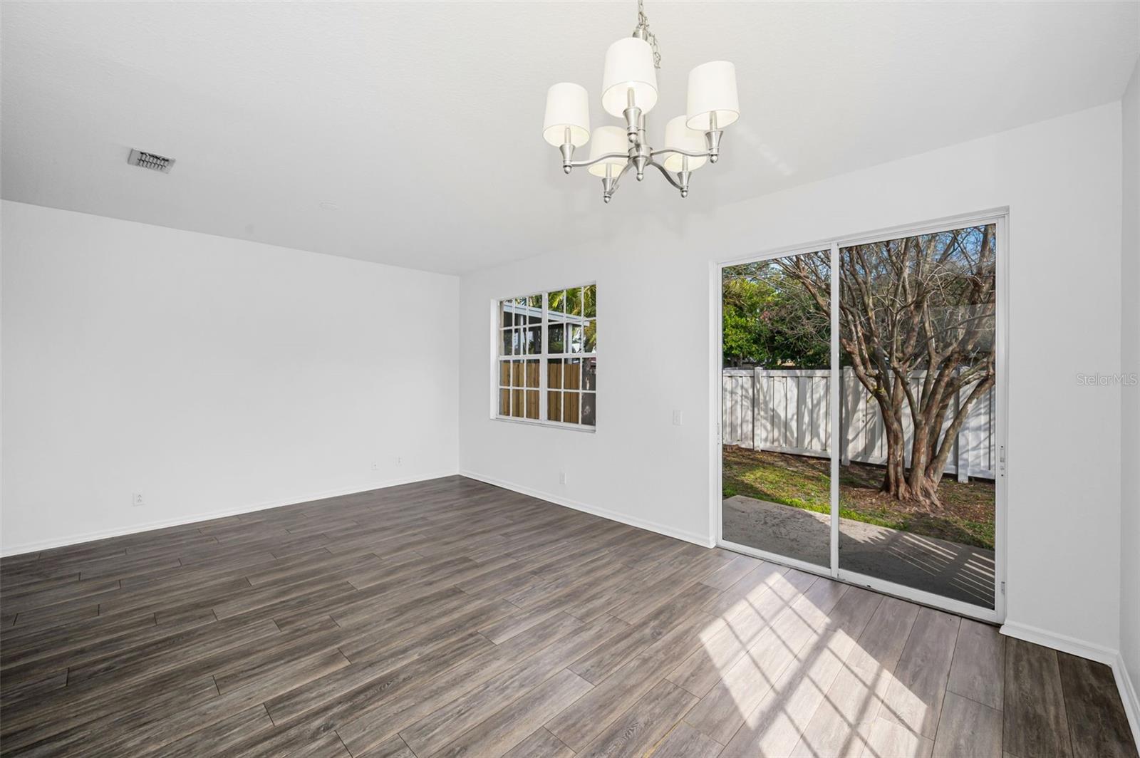 Image 11 of 31 For 11038 63rd Avenue