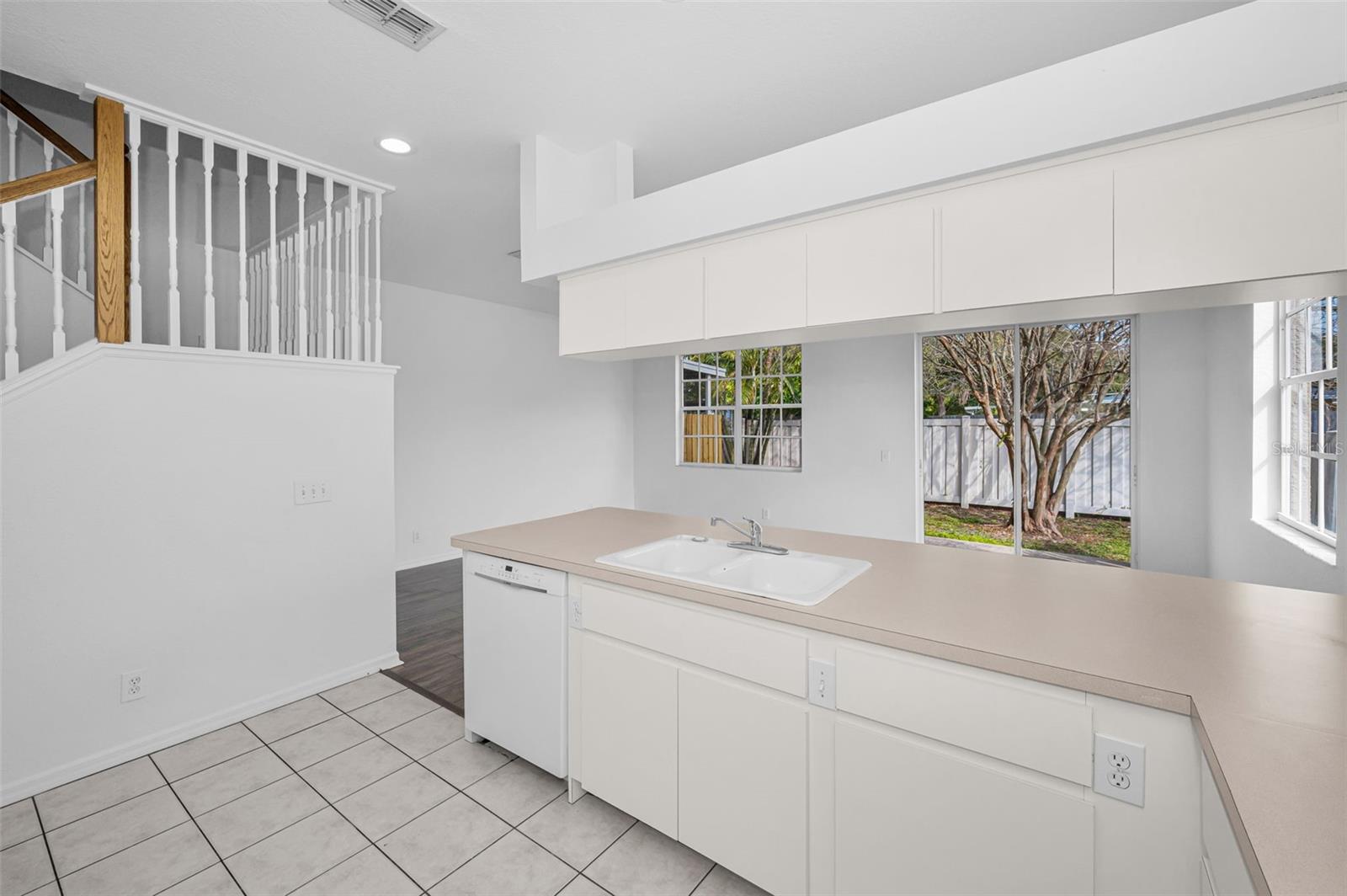 Image 14 of 31 For 11038 63rd Avenue