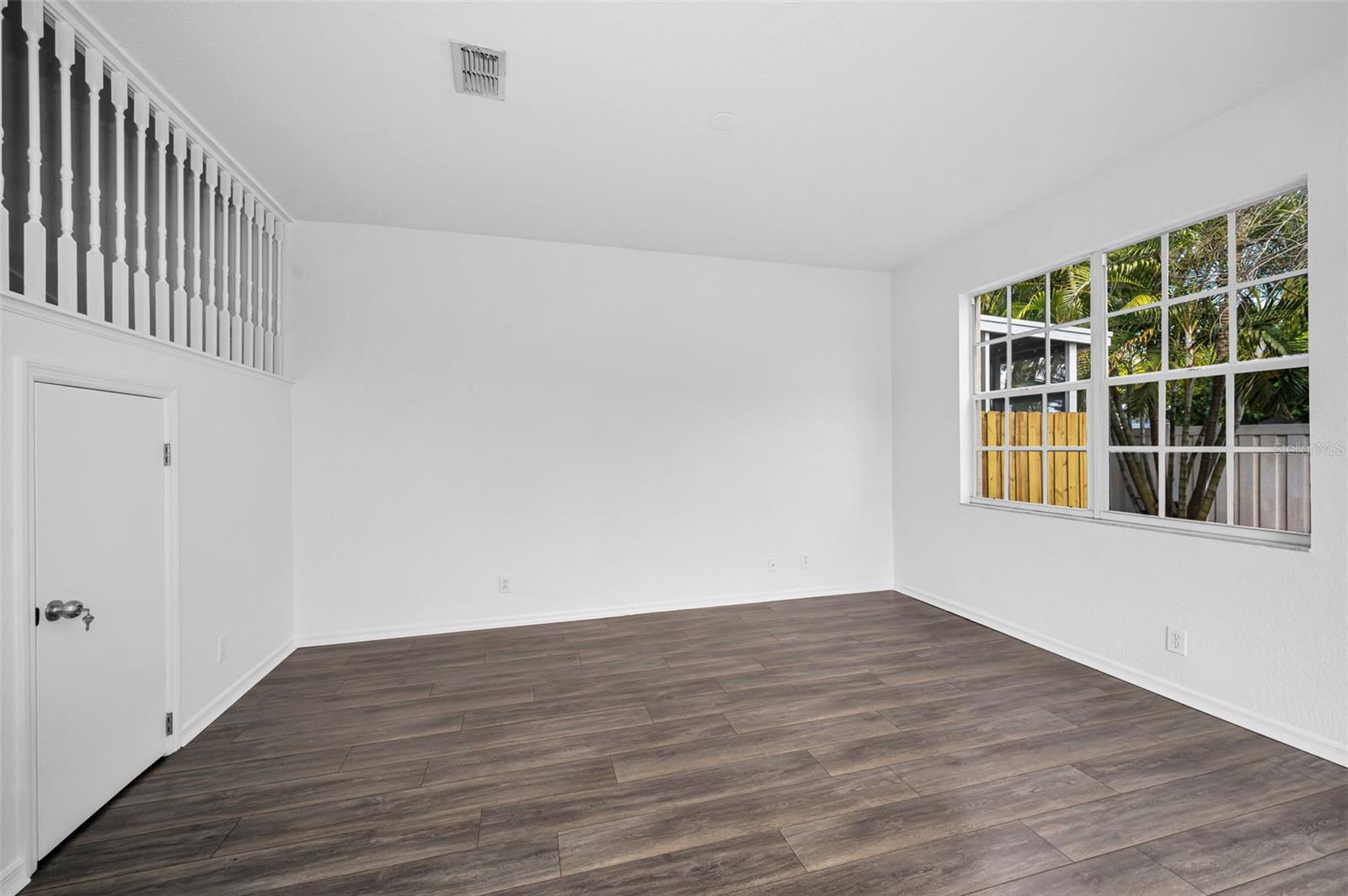 Image 9 of 31 For 11038 63rd Avenue