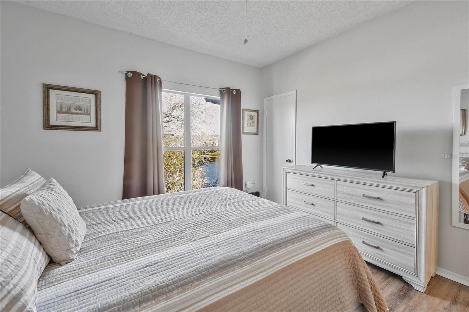 Image 14 of 28 For 4115 Chatham Oak Court 220