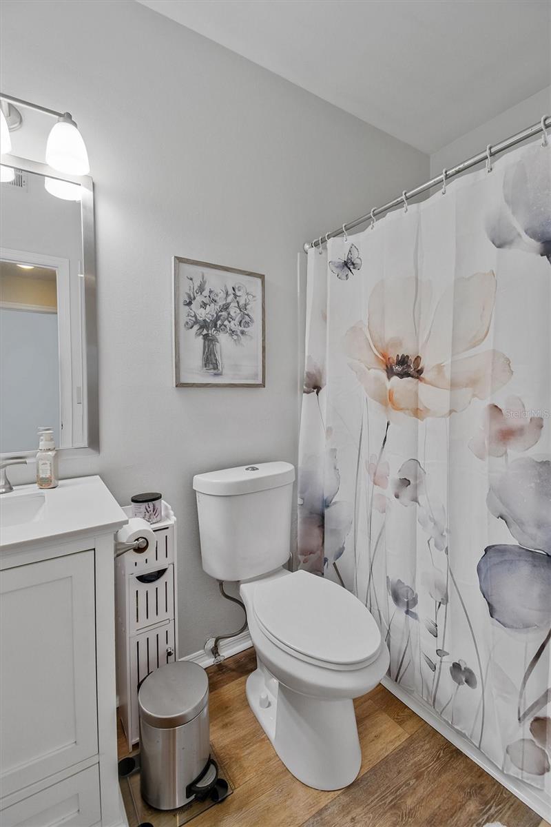 Image 17 of 28 For 4115 Chatham Oak Court 220