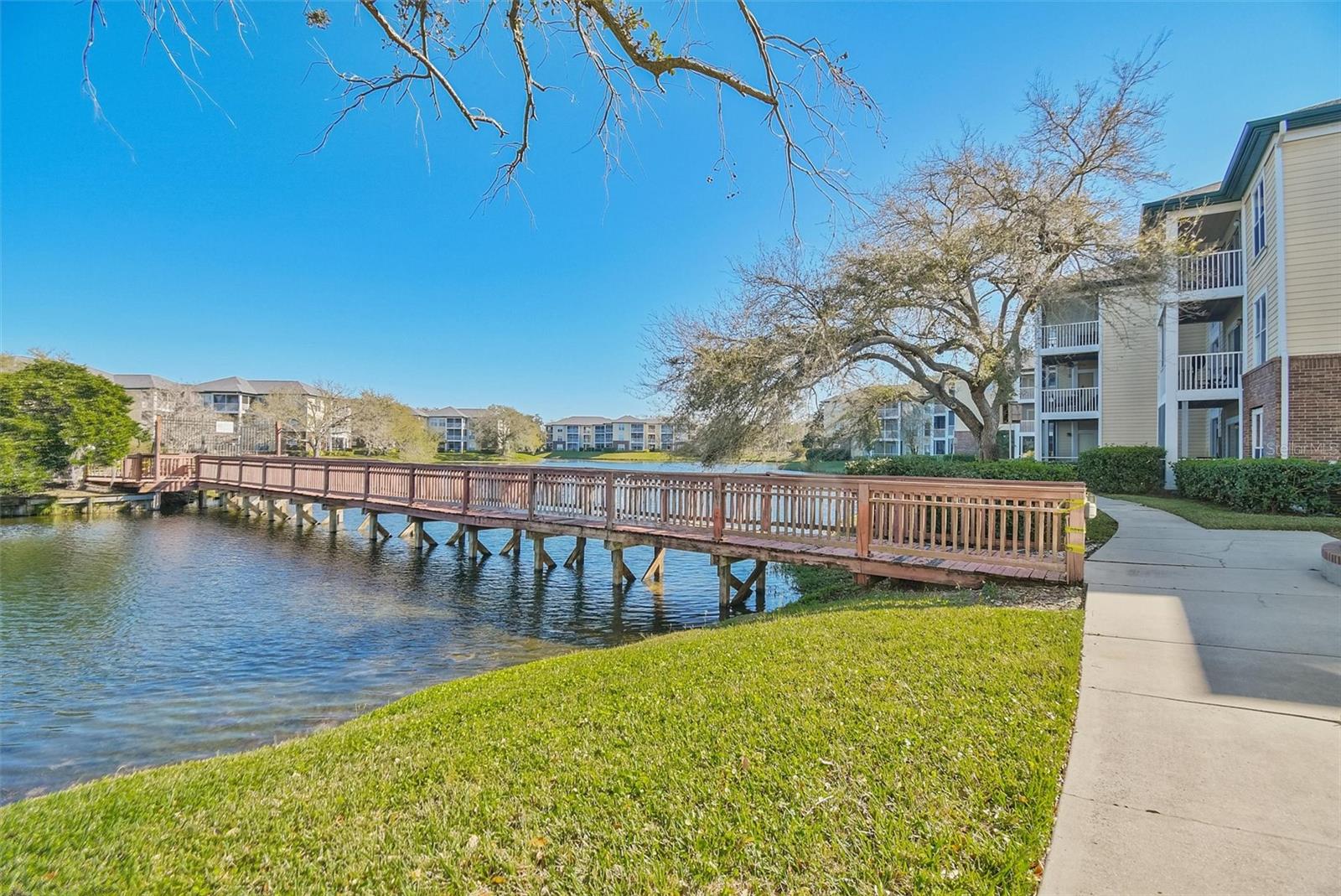 Image 21 of 28 For 4115 Chatham Oak Court 220