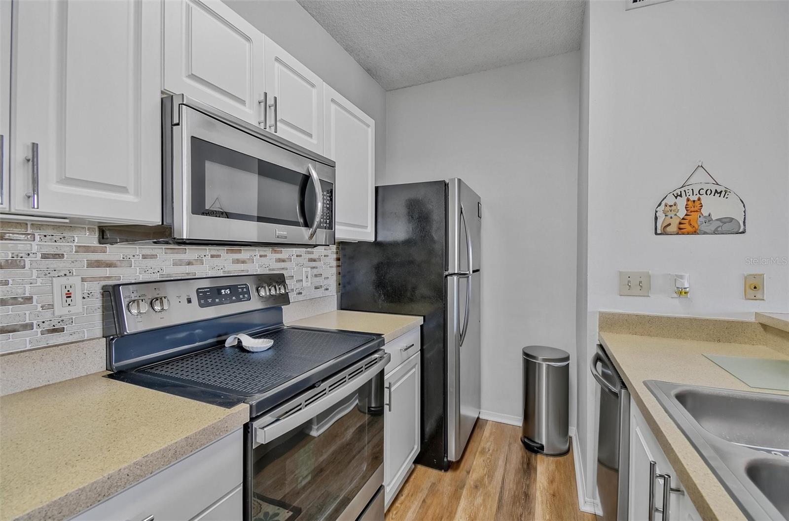 Image 5 of 28 For 4115 Chatham Oak Court 220