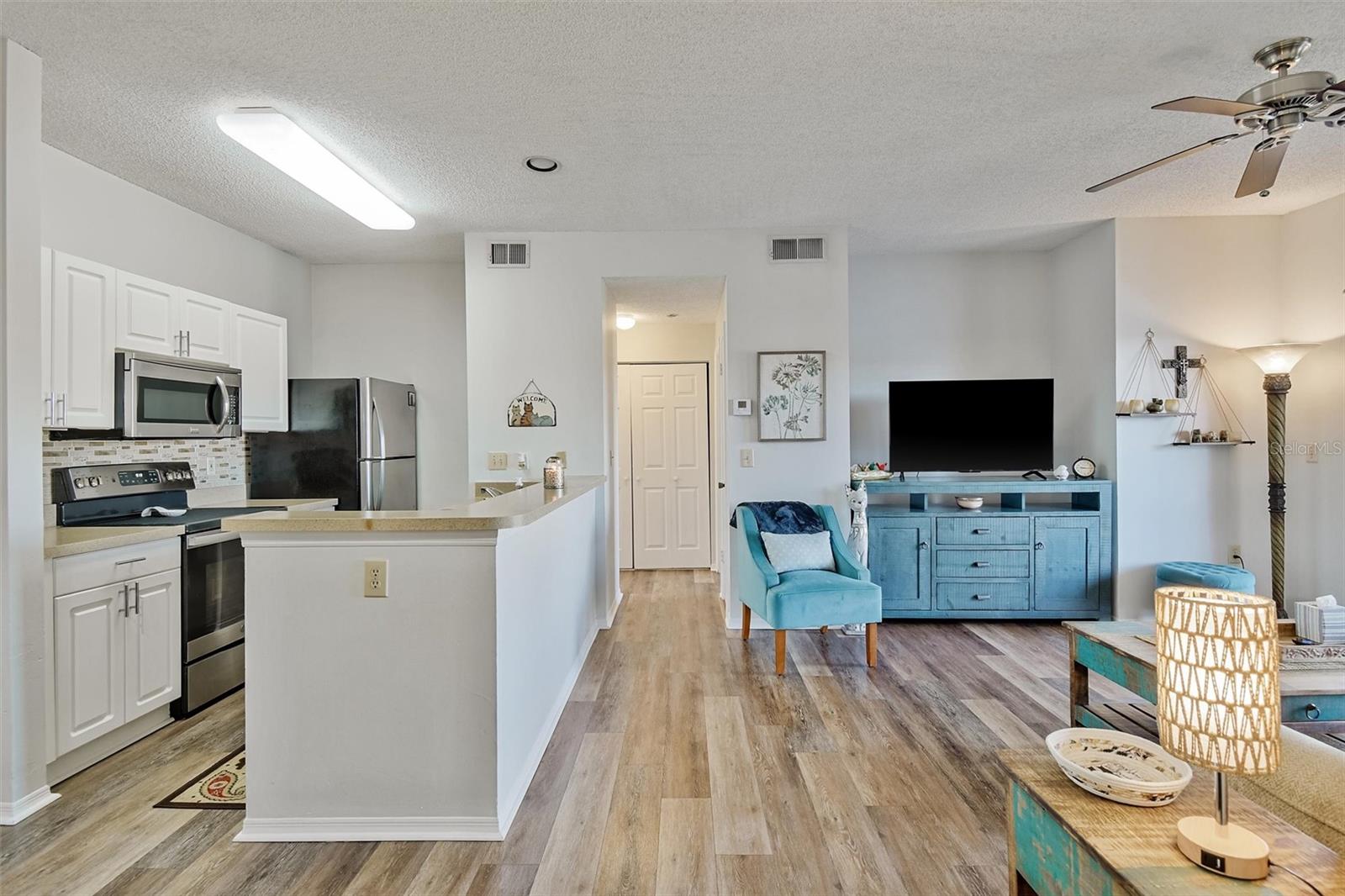 Image 6 of 28 For 4115 Chatham Oak Court 220