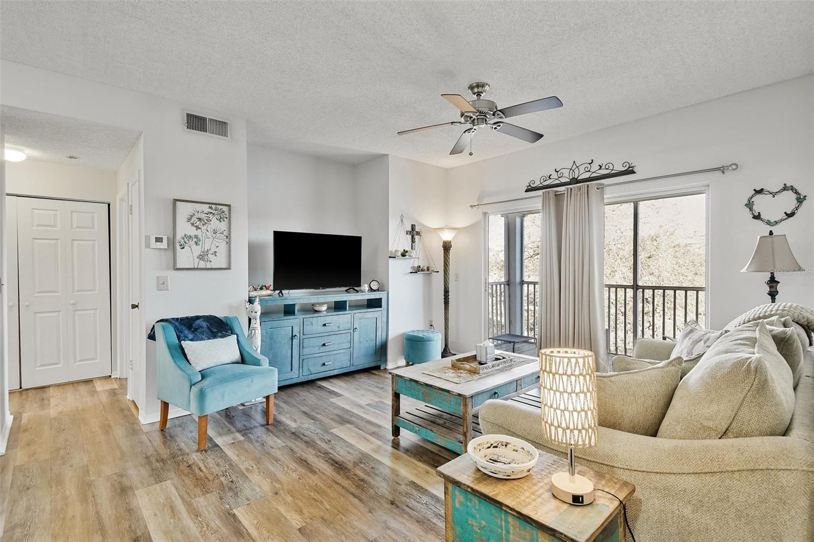 Image 8 of 28 For 4115 Chatham Oak Court 220