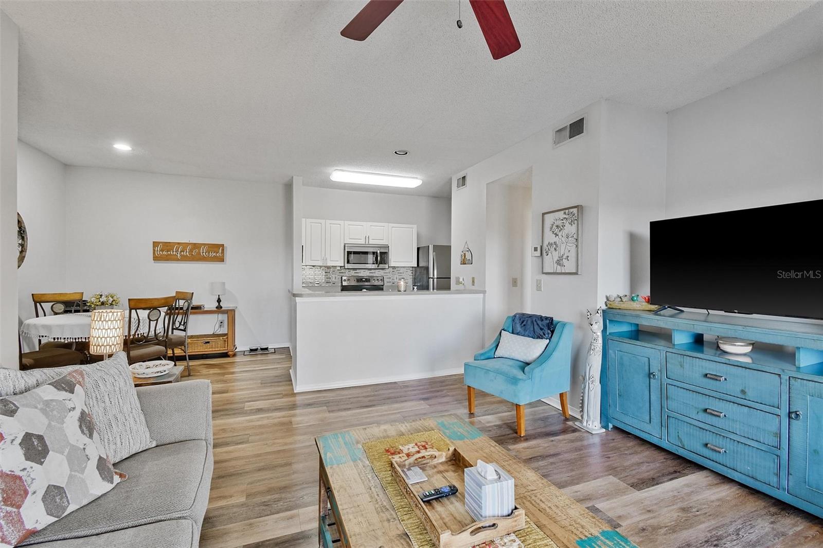 Image 9 of 28 For 4115 Chatham Oak Court 220