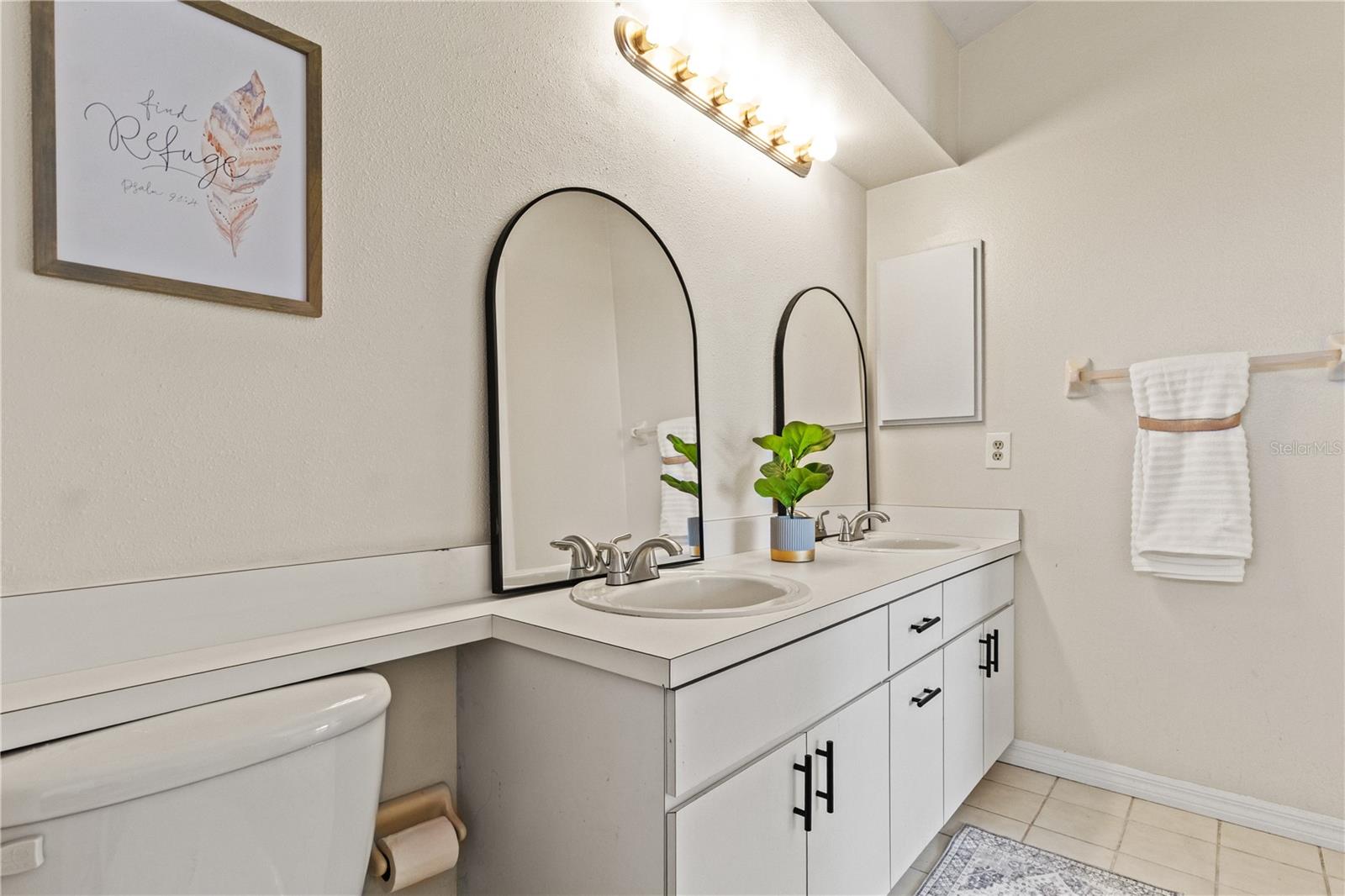 Image 23 of 51 For 603 Sand Ridge Drive