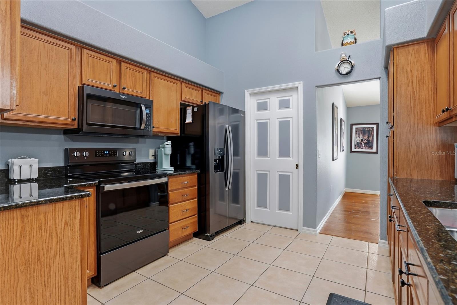 Image 19 of 66 For 296 Quartz Avenue