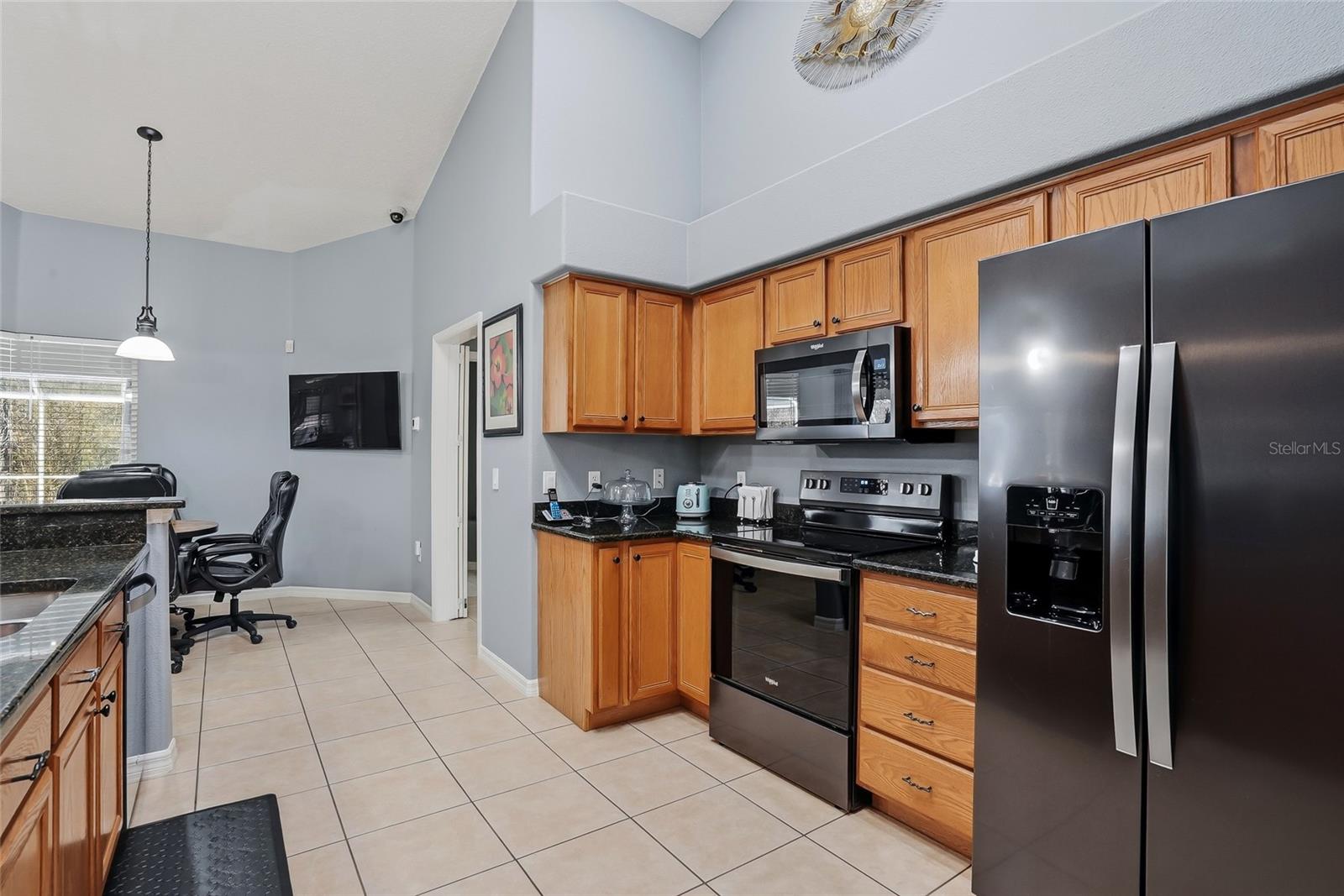 Image 22 of 66 For 296 Quartz Avenue