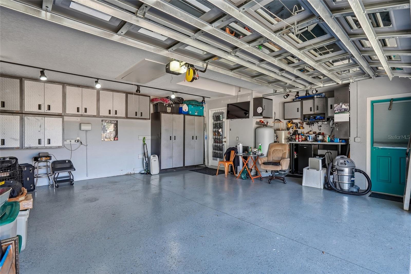 Image 42 of 66 For 296 Quartz Avenue