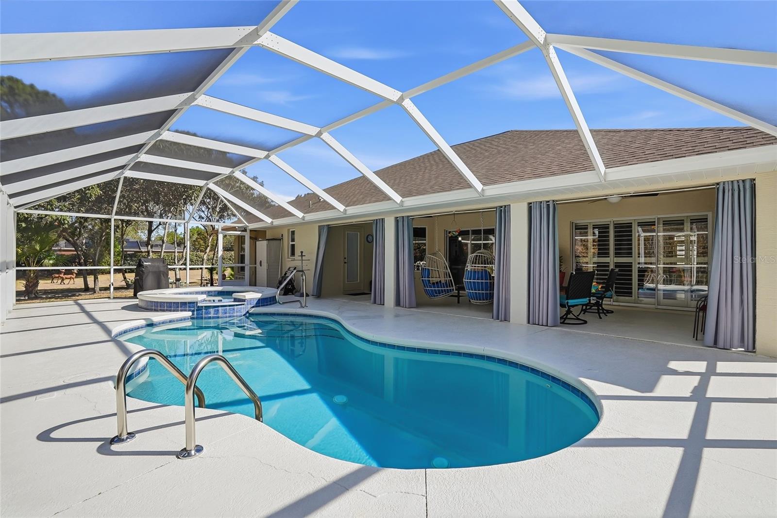 Image 5 of 66 For 296 Quartz Avenue