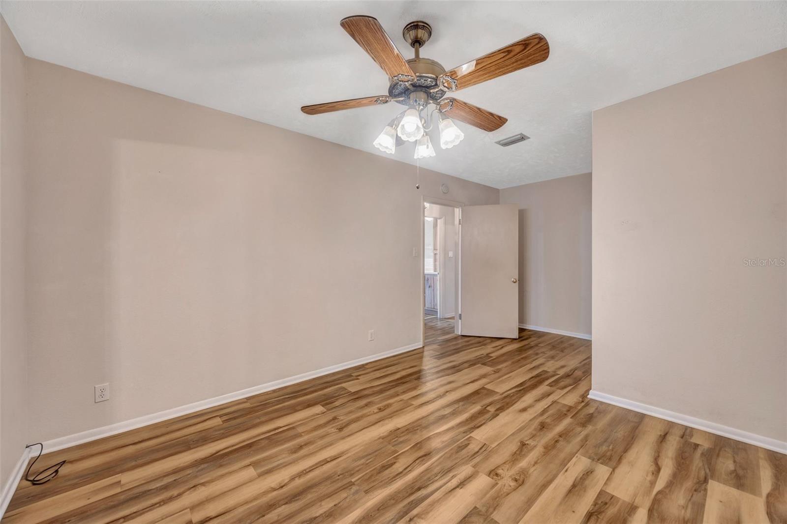 Image 33 of 82 For 6902 Potts Road