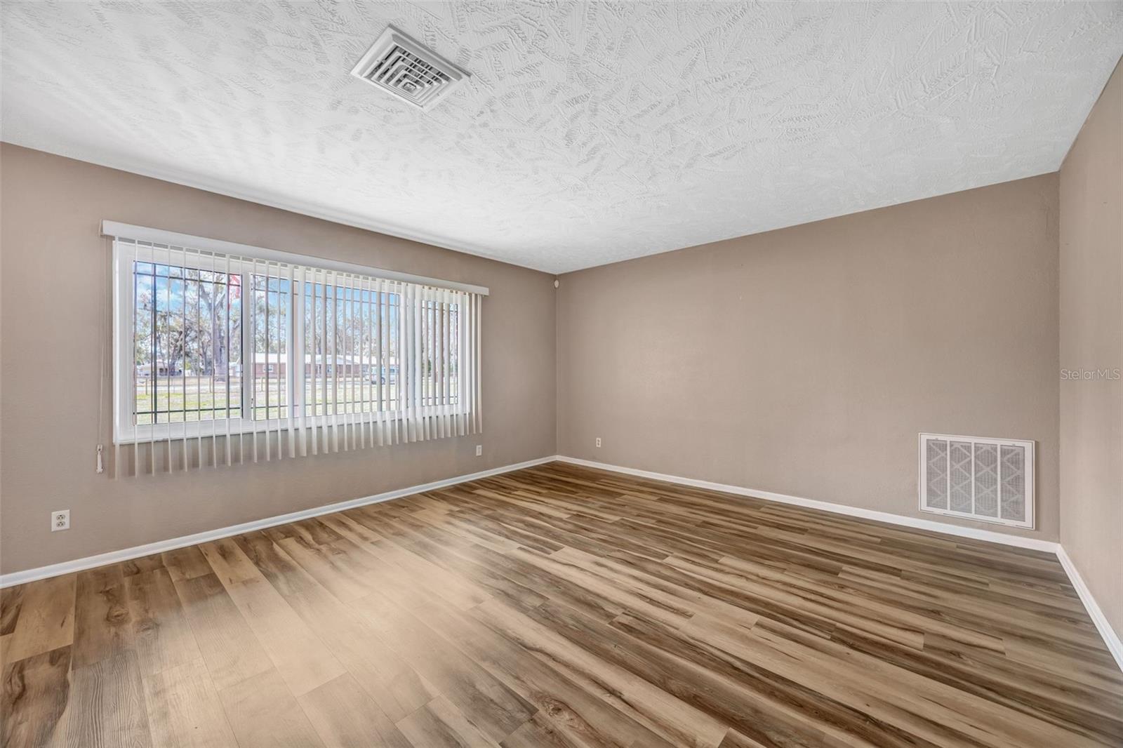 Image 9 of 82 For 6902 Potts Road