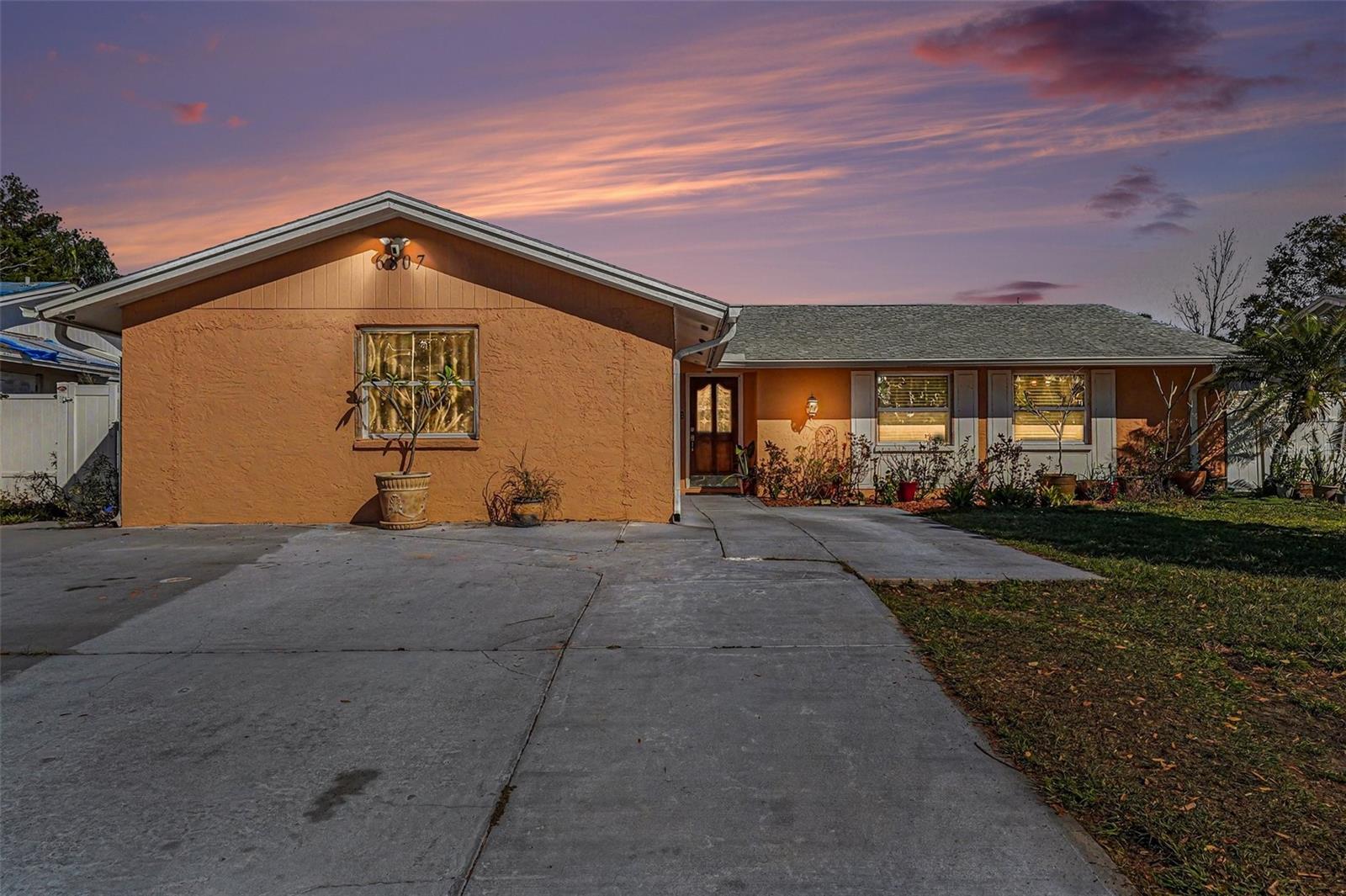 Details for 6807 Dickinson Court, TAMPA, FL 33634