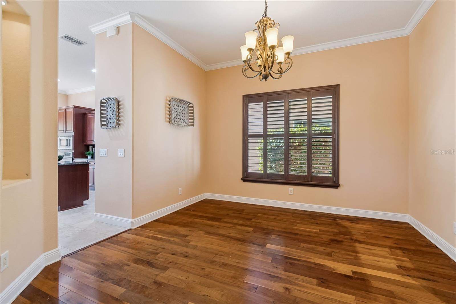 Listing photo id 22 for 2630 Grand Lakeside Drive