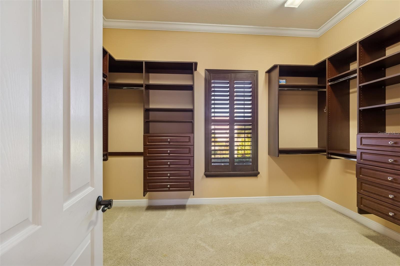 Listing photo id 33 for 2630 Grand Lakeside Drive