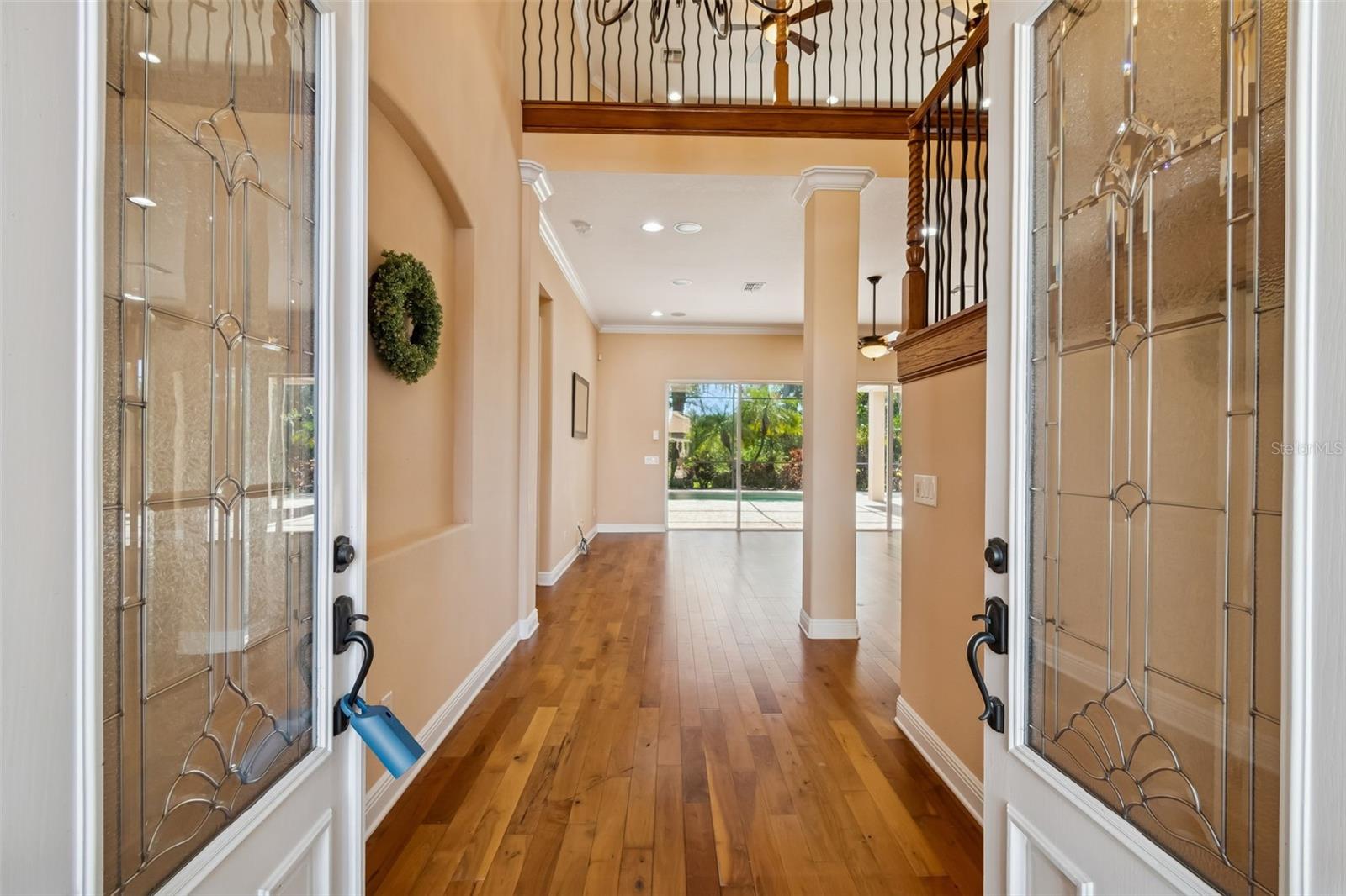 Listing photo id 2 for 2630 Grand Lakeside Drive