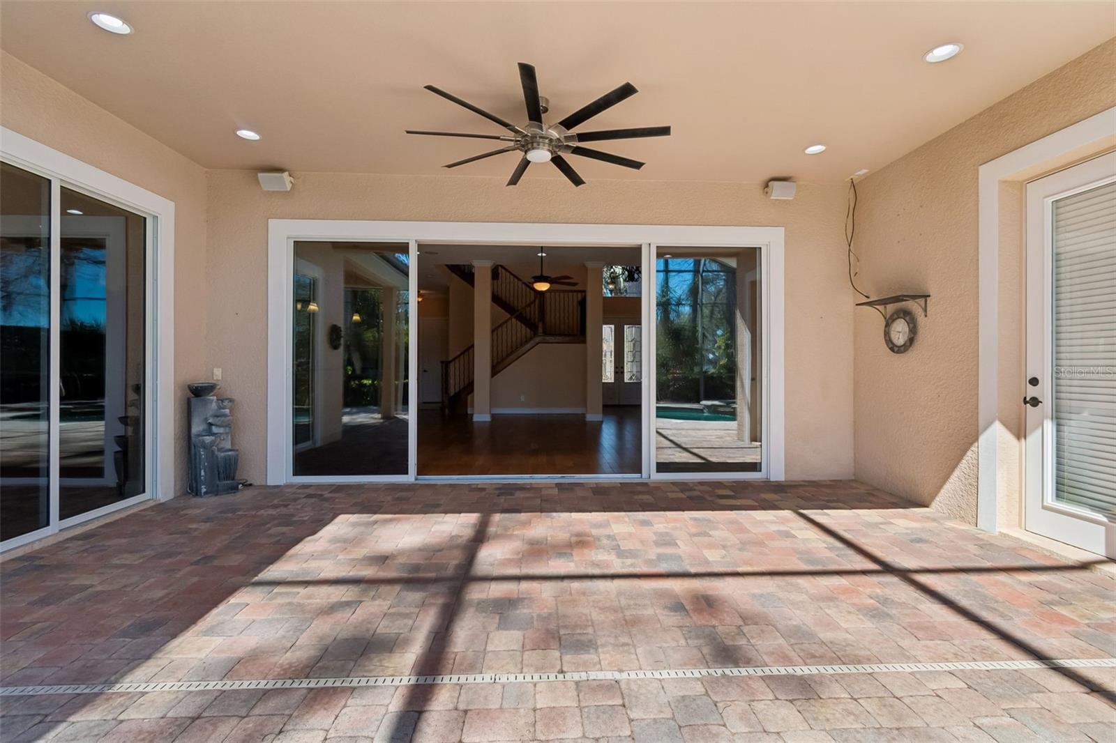 Listing photo id 41 for 2630 Grand Lakeside Drive