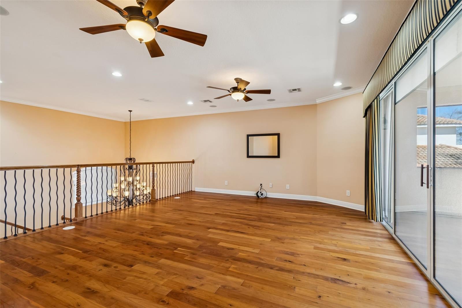 Listing photo id 54 for 2630 Grand Lakeside Drive